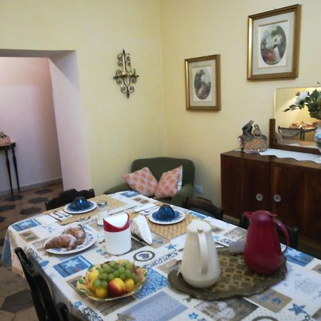 Angelina Antica Dimora Bed & Breakfast Terracina Ngoại thất bức ảnh