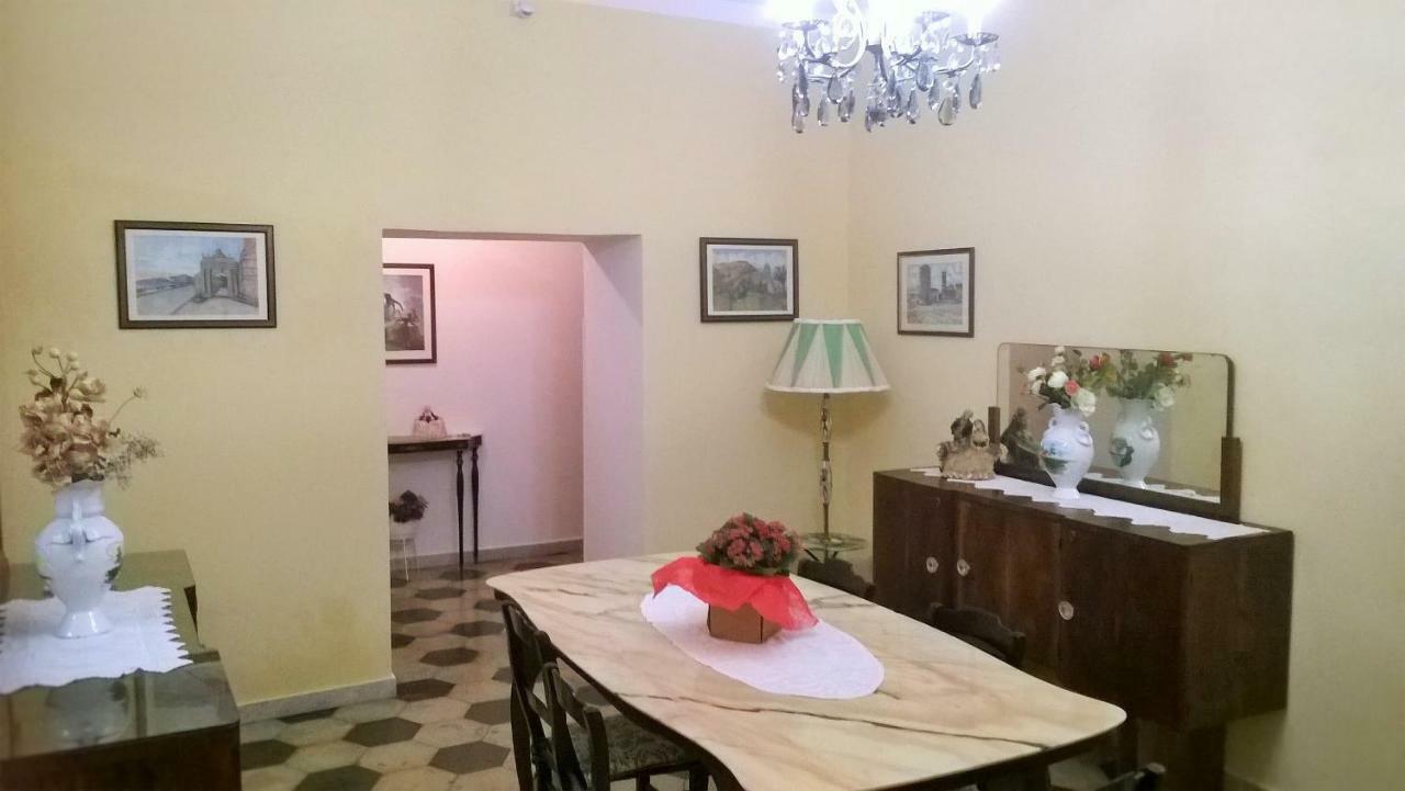 Angelina Antica Dimora Bed & Breakfast Terracina Ngoại thất bức ảnh